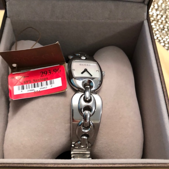 Gucci Accessories - Gucci watch